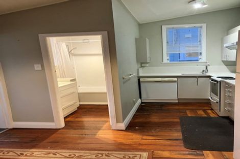 Photo of property in 7 Herald Terrace, Berhampore, Wellington, 6023