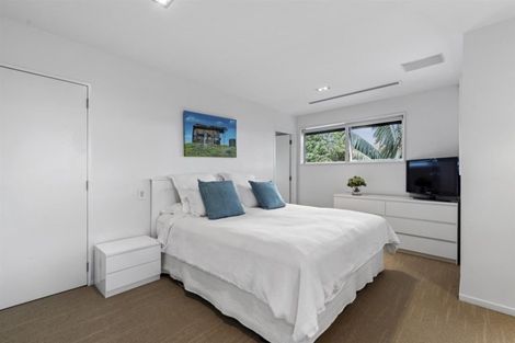 Photo of property in 25 Huntly Road, Campbells Bay, Auckland, 0630