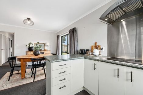 Photo of property in 10 Parnell Heights Drive, Kelvin Grove, Palmerston North, 4414