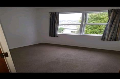 Photo of property in 24 Tamahere Drive, Glenfield, Auckland, 0629