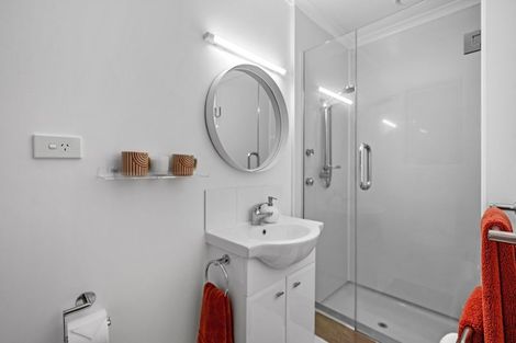 Photo of property in 3/4 Frater Avenue, Milford, Auckland, 0620