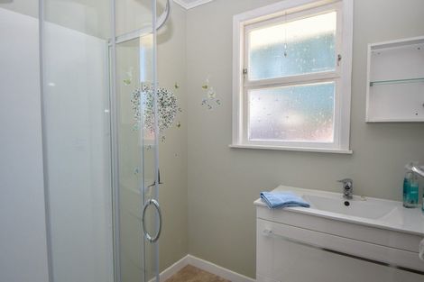 Photo of property in 5 Hughan Place, Carterton, 5713