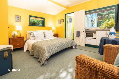 Photo of property in 72 Wellington Road, Paekakariki, 5034