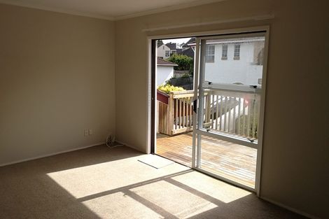 Photo of property in 9/26a Sunnynook Road, Sunnynook, Auckland, 0620