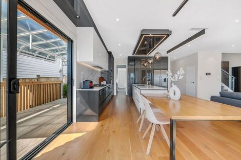 Photo of property in 80 Drumbuoy Drive, Flat Bush, Auckland, 2019