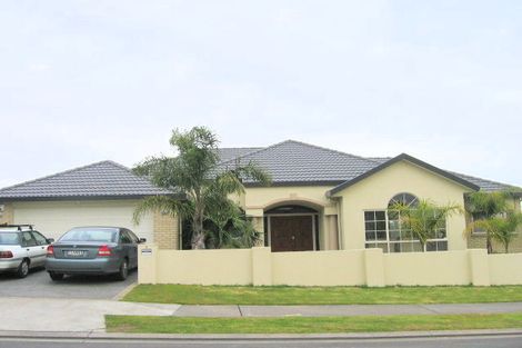 Photo of property in 1 Dunloy Place, East Tamaki Heights, Auckland, 2016