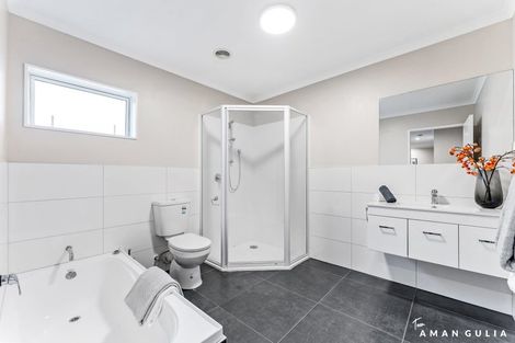 Photo of property in 19 Waitoro Lane, Henderson, Auckland, 0612