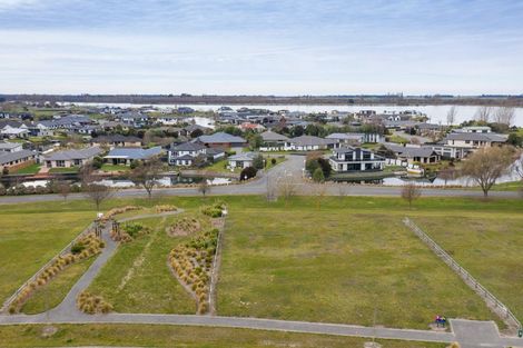 Photo of property in 8 Village Green Drive, Huntingdon, 7774