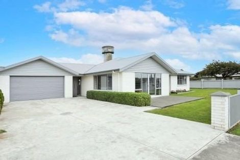 Photo of property in 12 Queen Street, Winton, 9720