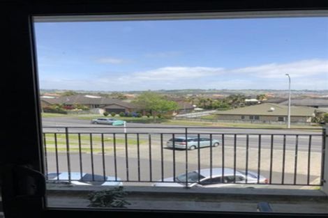 Photo of property in 4/130 Stancombe Road, Flat Bush, Auckland, 2016