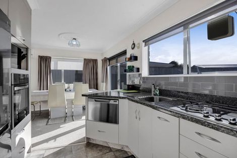 Photo of property in 212 Waihi Road, Hawera, 4610