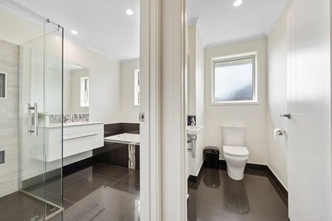 Photo of property in 19 Keene Drive, Bell Block, New Plymouth, 4312