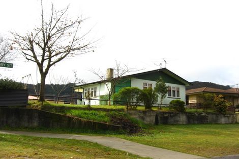 Photo of property in 29-31 Victory Street, Reefton, 7830