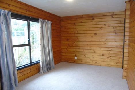 Photo of property in 35 Makara Road, Karori, Wellington, 6012