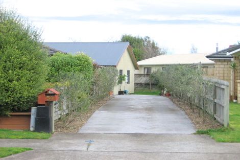 Photo of property in 54 Waiwherowhero Drive, St Andrews, Hamilton, 3200