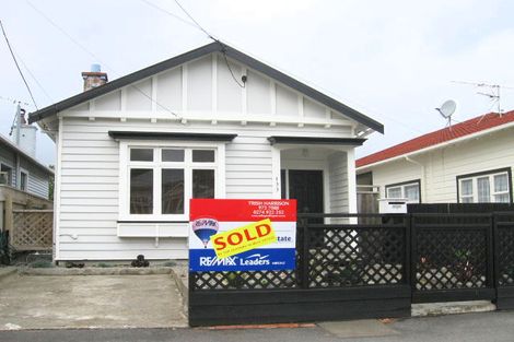 Photo of property in 133 Onepu Road, Lyall Bay, Wellington, 6022