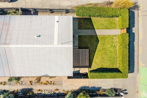 Photo of property in 1/42 Northcote Road, Northcote, Christchurch, 8052