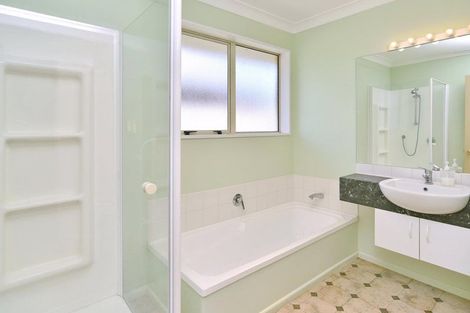 Photo of property in 72 Church Street, Oxford, 7430