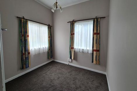 Photo of property in 32 Bristol Square, Hutt Central, Lower Hutt, 5010