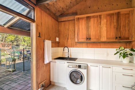 Photo of property in 118 Bethells Road, Waitakere, Henderson, 0781