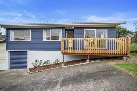Photo of property in 2/131 Lynn Road, Bayview, Auckland, 0629