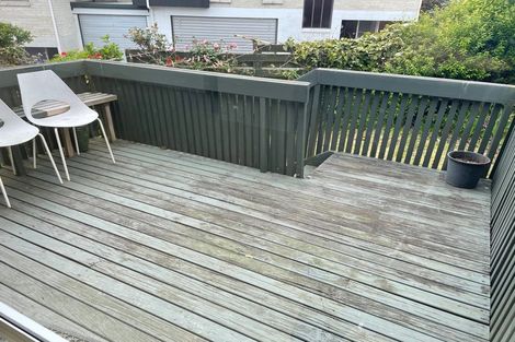 Photo of property in 1/37 Shanaway Rise, Hillcrest, Auckland, 0627