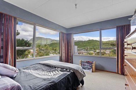 Photo of property in 61 Milton Terrace, Picton, 7220