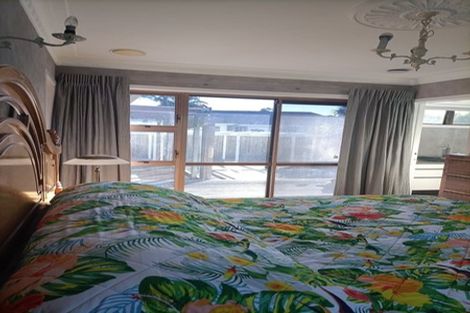 Photo of property in 5 Sutton Crescent, Papatoetoe, Auckland, 2025