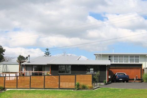 Photo of property in 1/456 Ngatai Road, Bellevue, Tauranga, 3110