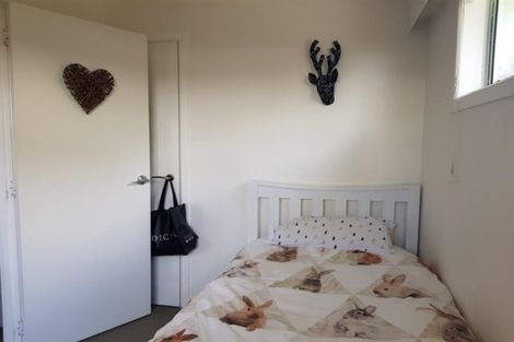 Photo of property in 23 Awanui Street, Merrilands, New Plymouth, 4312