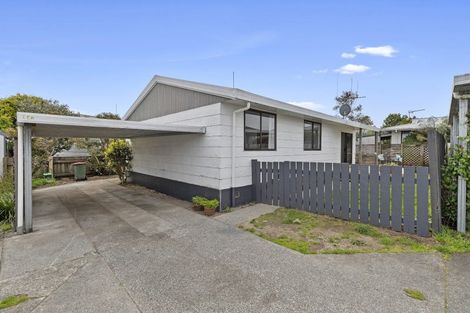Photo of property in 95b Oakfield Crescent, Pukete, Hamilton, 3200