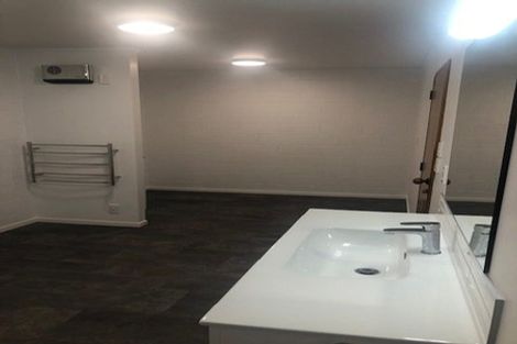 Photo of property in 3 Mace Street, Island Bay, Wellington, 6023