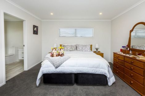 Photo of property in 3 Passchendaele Grove, Trentham, Upper Hutt, 5018