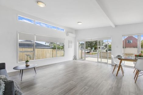 Photo of property in 100a Simpson Road, Papamoa Beach, Papamoa, 3118