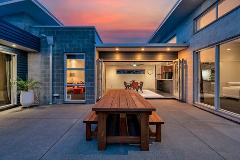 Photo of property in 61 Karamea Street, Whalers Gate, New Plymouth, 4310