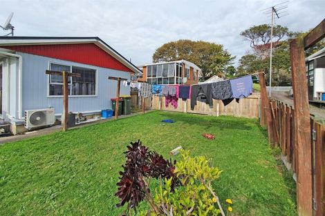 Photo of property in 76b Eliot Street, New Plymouth, 4310
