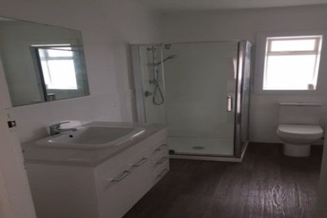 Photo of property in 8-10 Harris Road, Mount Wellington, Auckland, 1051