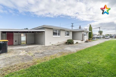 Photo of property in 15 Park Street, Winton, 9720