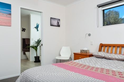 Photo of property in 4 Mangakoea Place, St Andrews, Hamilton, 3200