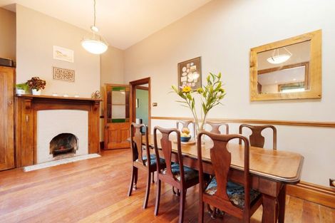 Photo of property in 51 Fairview Crescent, Kelburn, Wellington, 6012