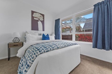 Photo of property in 2/24 Evelyn Place, Hillcrest, Auckland, 0627