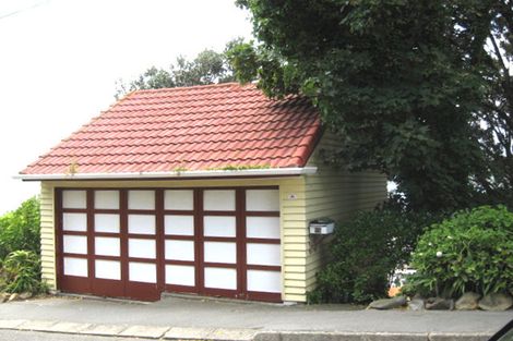 Photo of property in 72 Tio Tio Road, Seatoun, Wellington, 6022