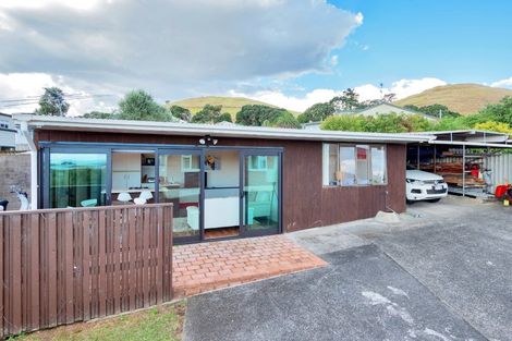 Photo of property in 115 Wallace Road, Mangere Bridge, Auckland, 2022
