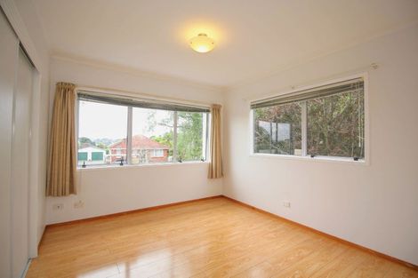 Photo of property in 2/12 Sherwood Avenue, Te Atatu South, Auckland, 0610