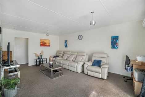 Photo of property in 321a Wellington Road, Wainuiomata, Lower Hutt, 5014