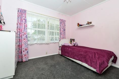 Photo of property in 1 Kohekohe Place, Pukete, Hamilton, 3200