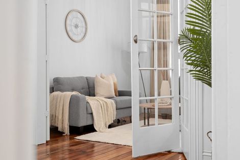 Photo of property in 6 Johnson Street, Dinsdale, Hamilton, 3204