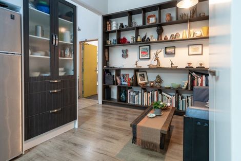 Photo of property in 10 Oxford Terrace, Mount Cook, Wellington, 6021