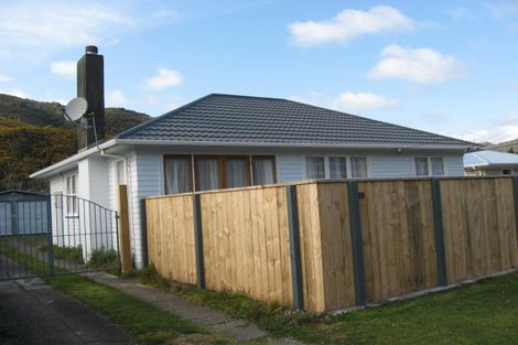 Photo of property in 59 Wood Street, Wainuiomata, Lower Hutt, 5014
