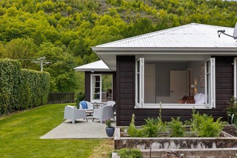 Photo of property in 46 Norfolk Street, Arrowtown, 9302